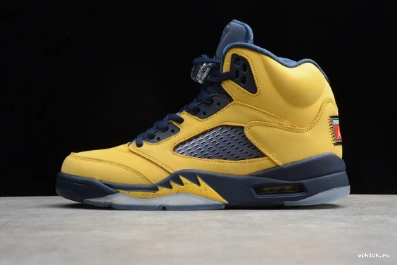 EP 'Michigan' 5 CQ9541-704 Jordan Air CQ9541-704 0320